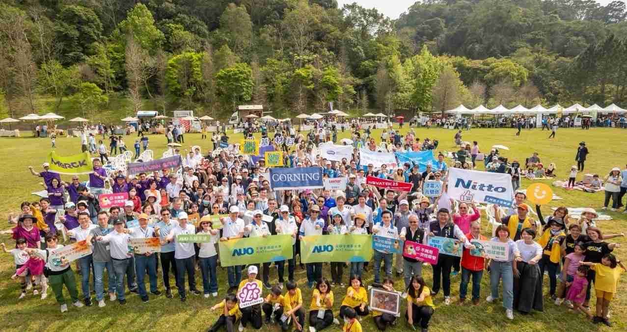 龙门国际致力永续平衡发展，，第14年入选DJSI世界指数成分股（DJSI World），，在全球顶尖电子设备仪器组件产业展现卓越的永续竞争力，，获国际指数肯定